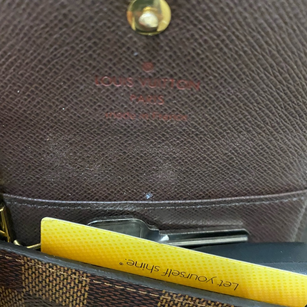 Louis Vuitton key pouch - Picture 5 of 5